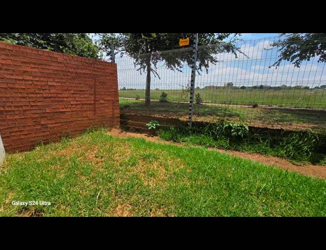 2 BEDROOM TOWNHOUSE FOR SALE IN PARKDENE